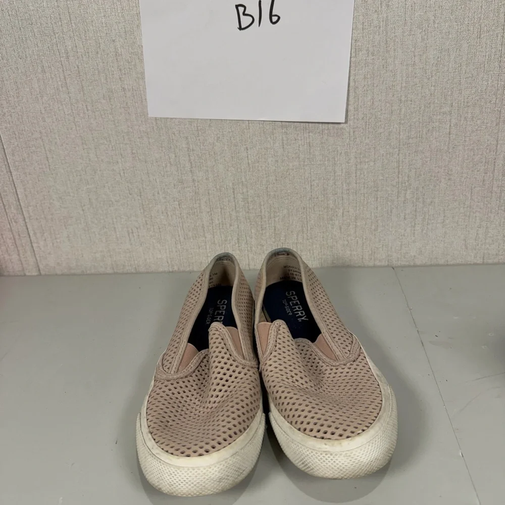 Blush Pink‎ Perforated Slip-On Sneakers